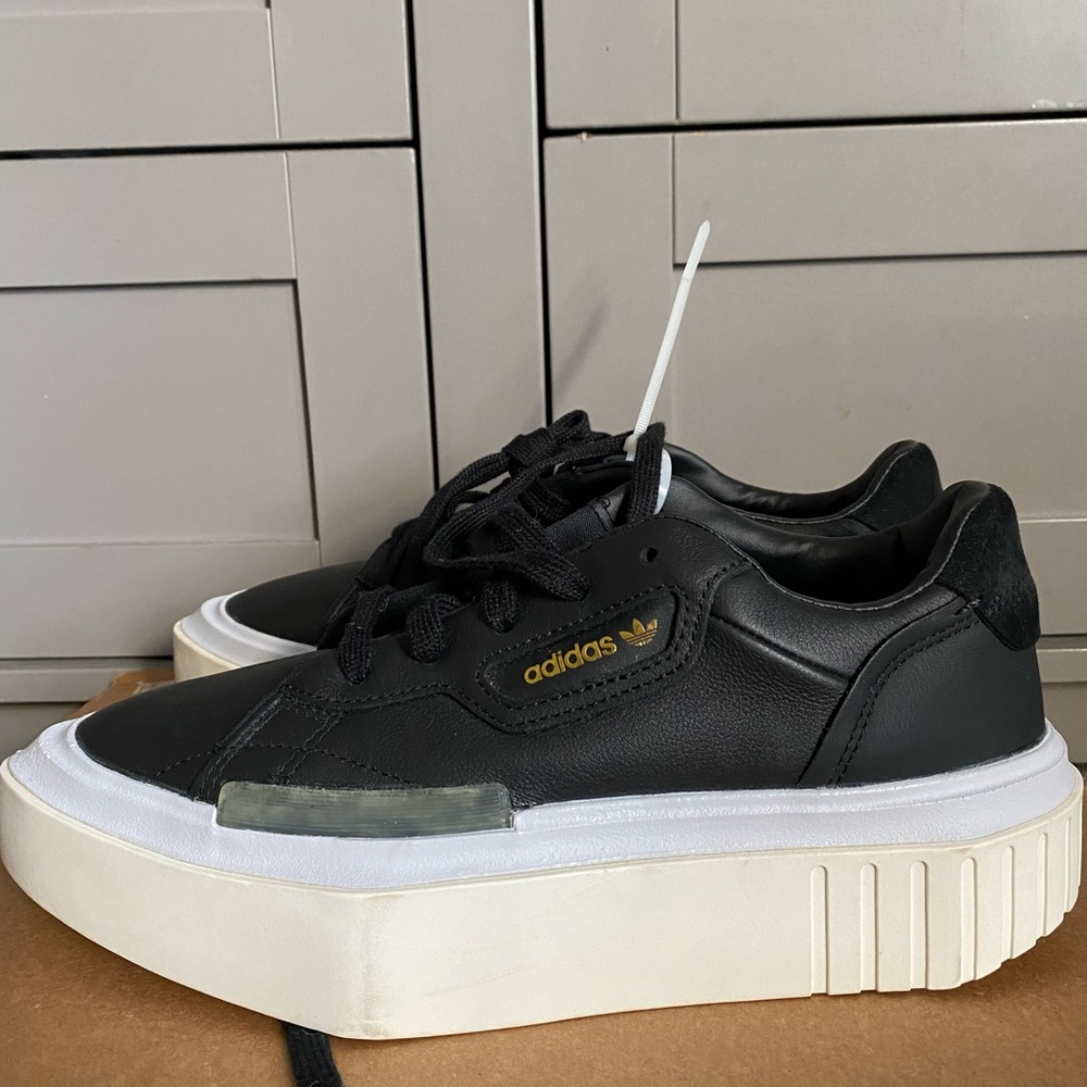 Brand New Adidas Hypersleek Edition